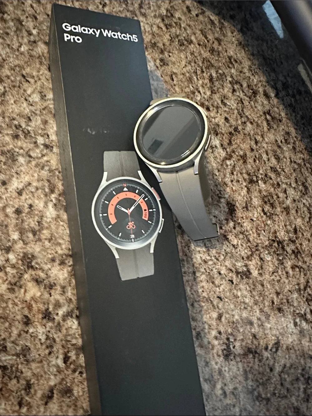 Samsung Galaxy Watch5 Pro - Gray Band with Silver Bezel